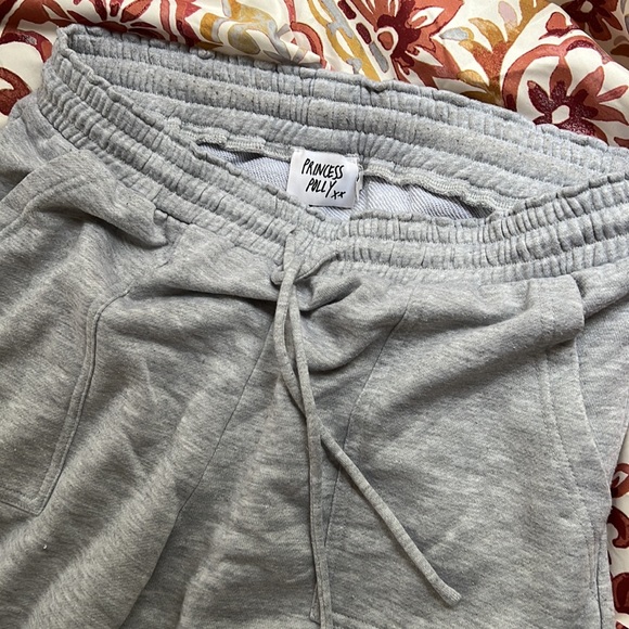 Princess Polly grey sweatpants - Picture 4 of 4